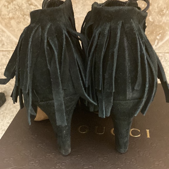 Black suede Gucci’s booties with fringe and tassel 38 - Picture 3 of 7